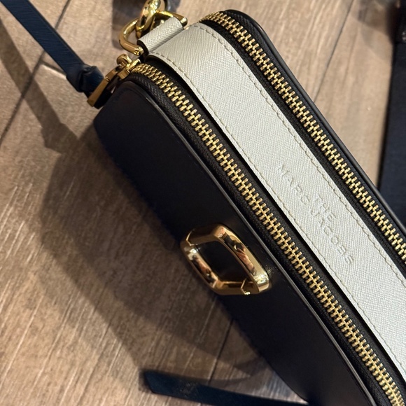 Marc Jacobs Side Bag- The Snapshot - Picture 7 of 9